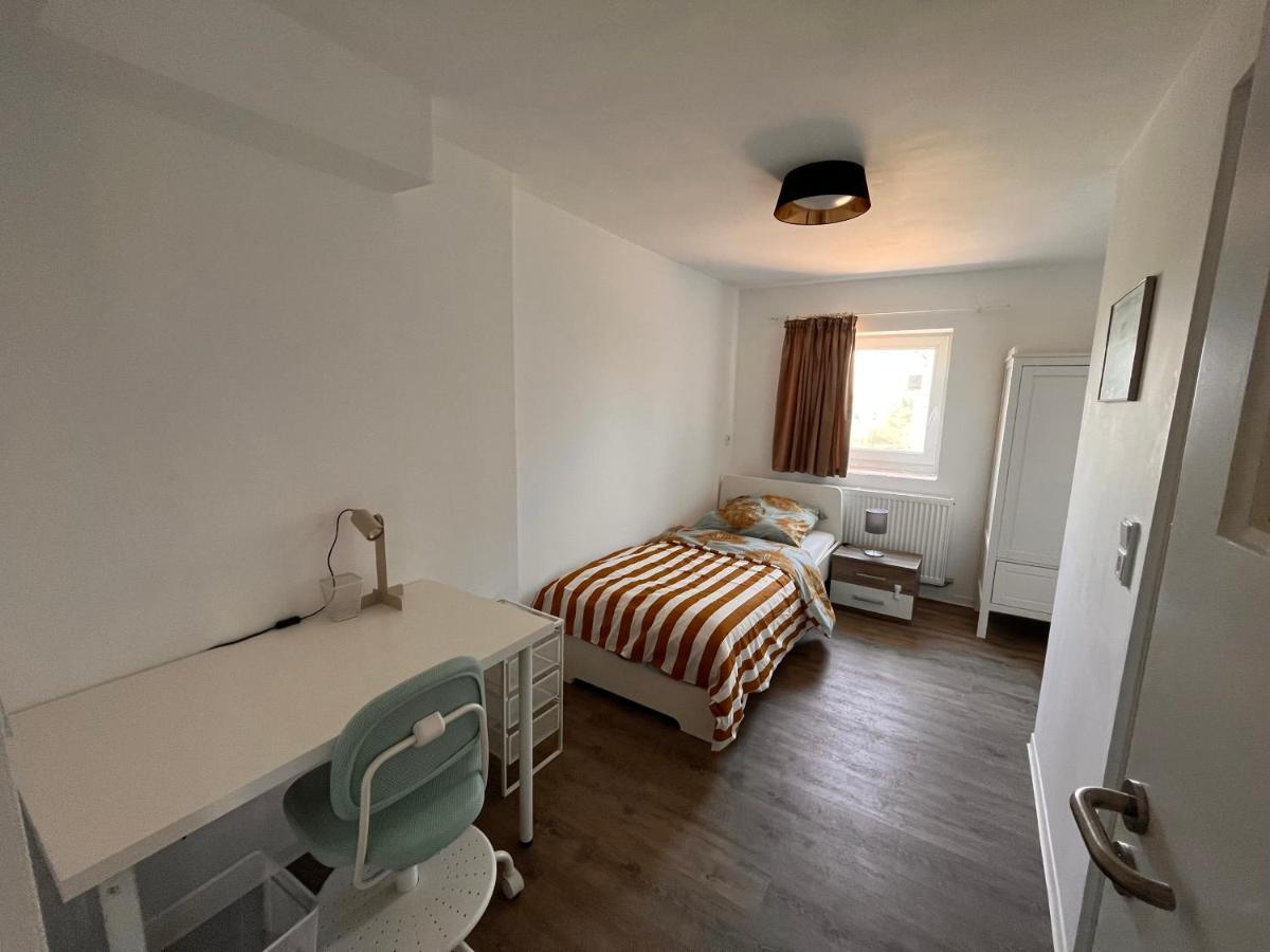 Ein Schoenes Zimmer In Kiel Luaran gambar