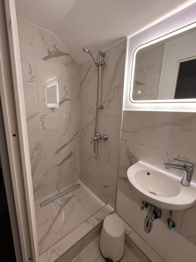 Ein Schoenes Zimmer In Kiel Luaran gambar